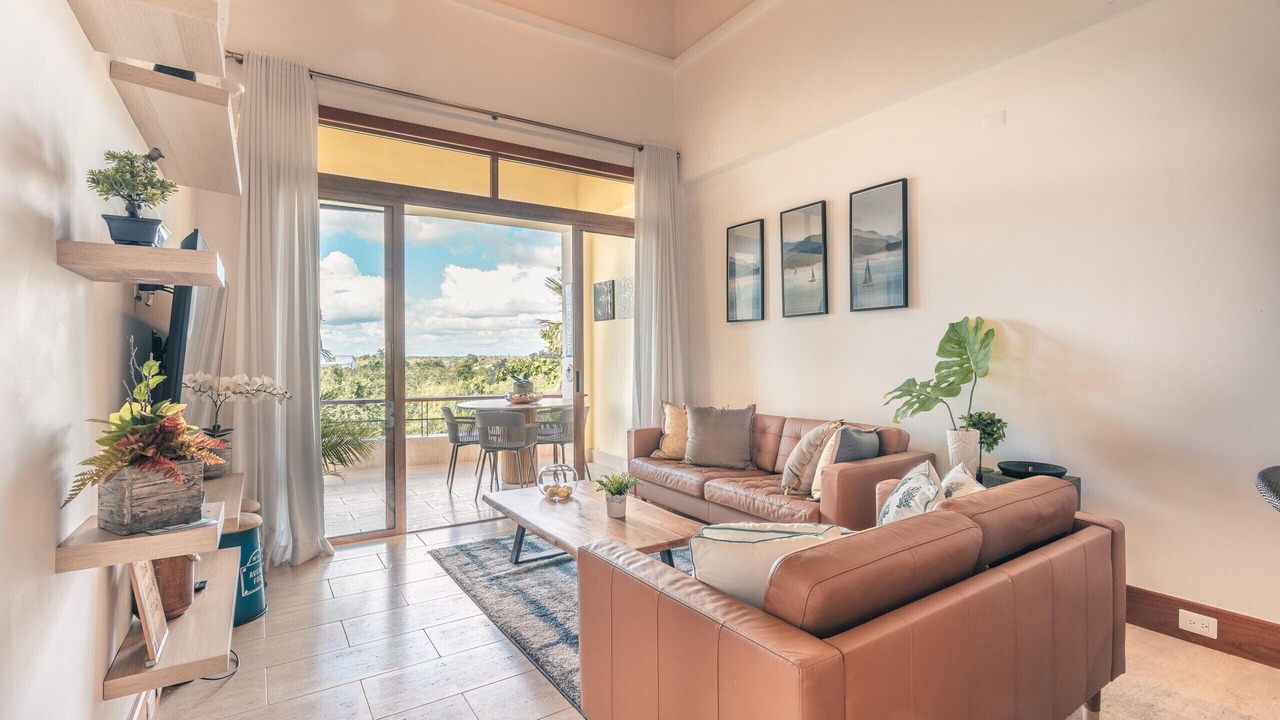 Photo of Livingroom in Los Altos