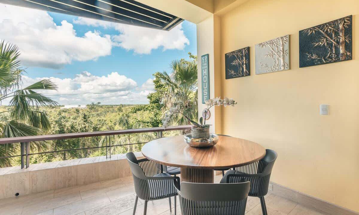 Photo of Patio Balcony in Los Altos