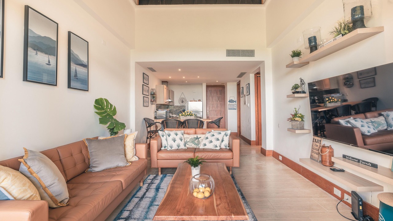 Photo of Livingroom in Los Altos