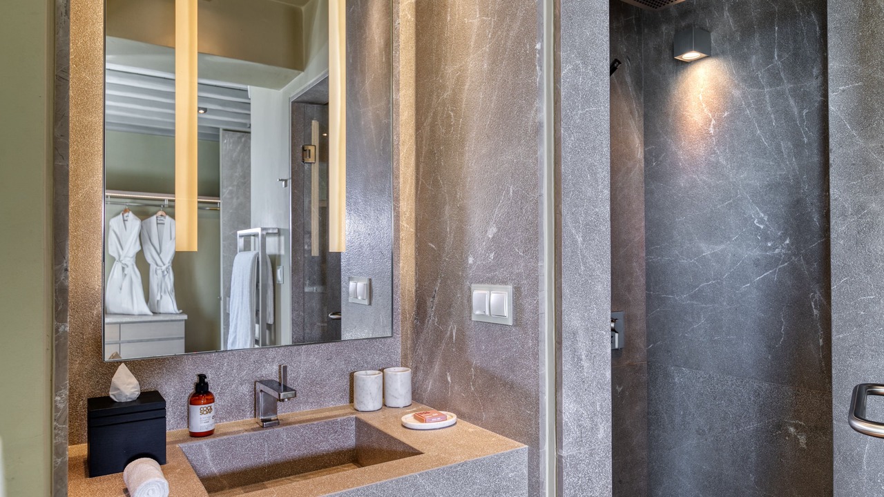Photo of Bathroom in Paraga
