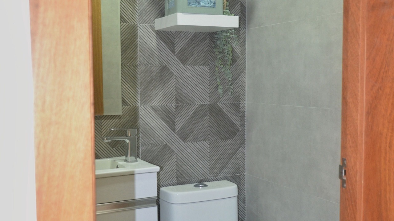 Photo of Bathroom in Yolanda Morales