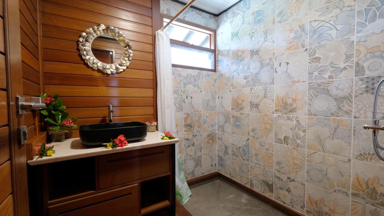 Photo of Bathroom in Temae