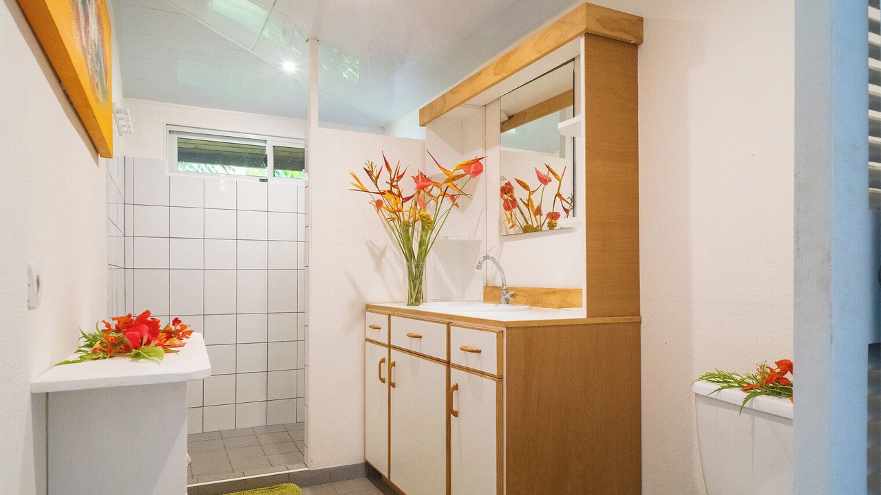 Photo of Bathroom in Moorea-Maiao