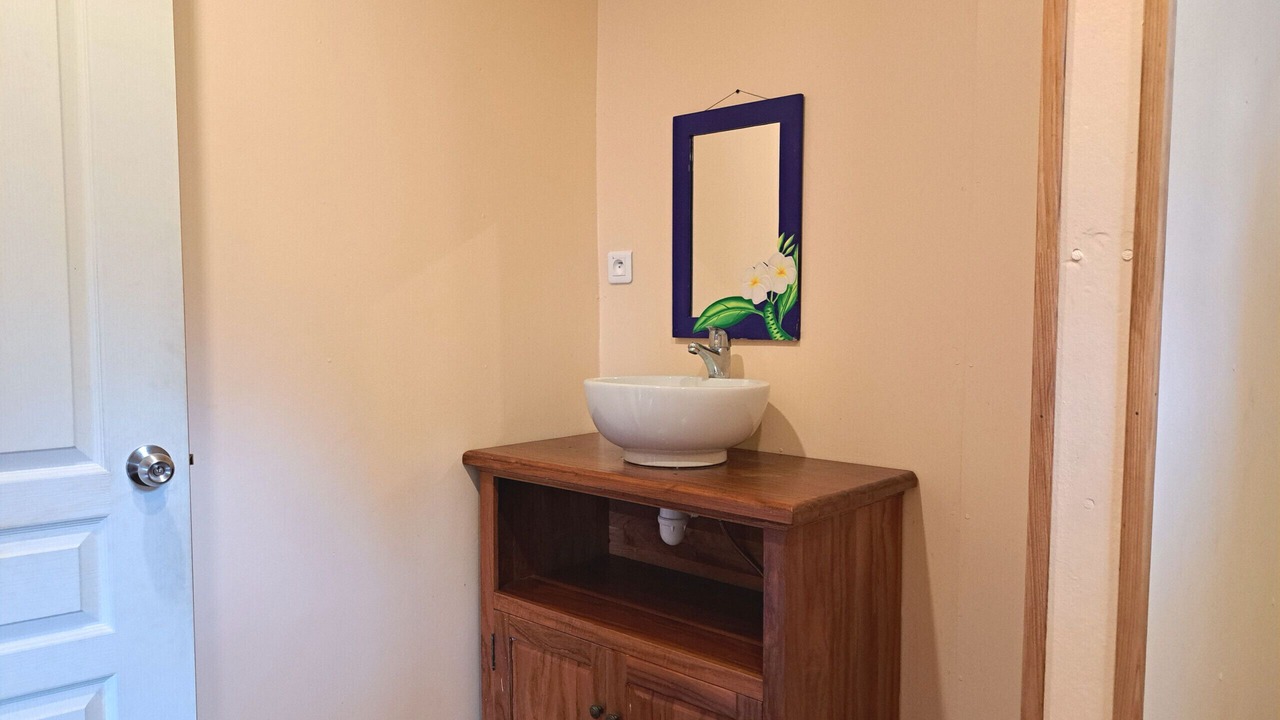Photo of Bathroom in Nu'urua