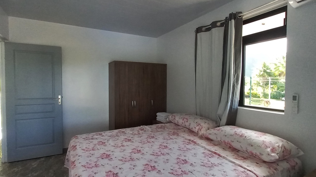 Photo of Bedroom in Teahupo'o