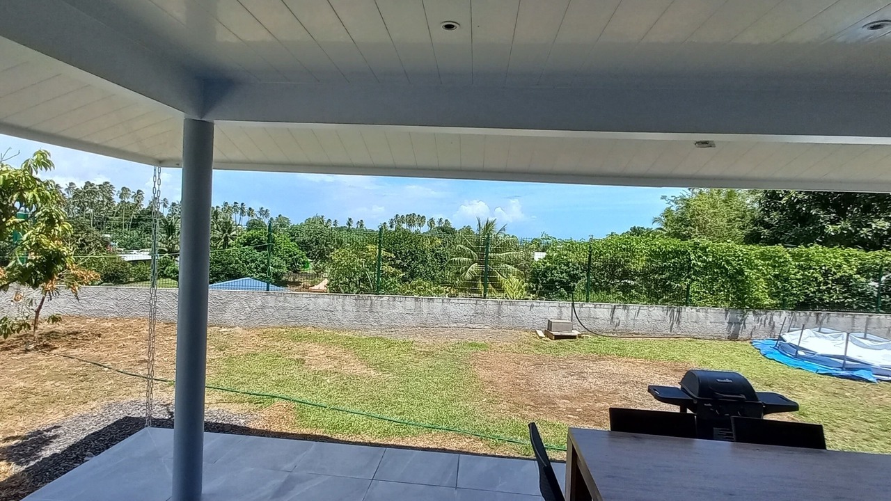 Photo of Outdoor in Teahupo'o