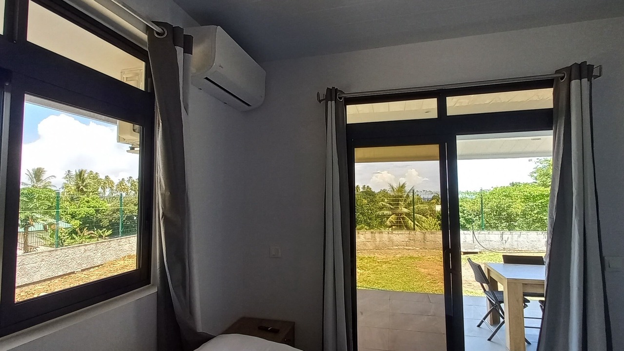Photo of Bedroom in Teahupo'o