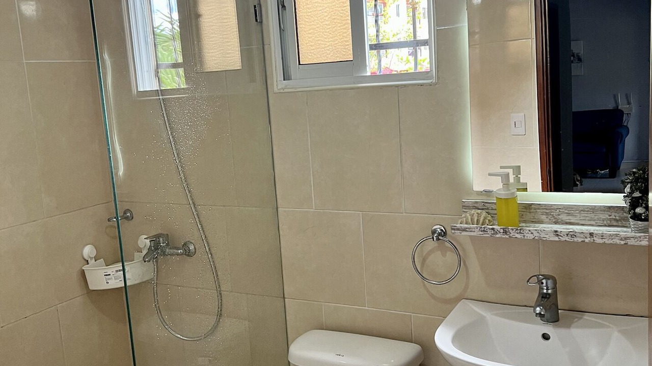 Photo of Bathroom in Pedro Brand