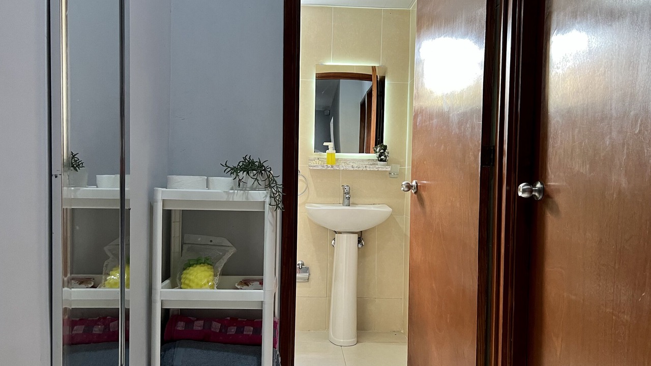 Photo of Bathroom in Pedro Brand