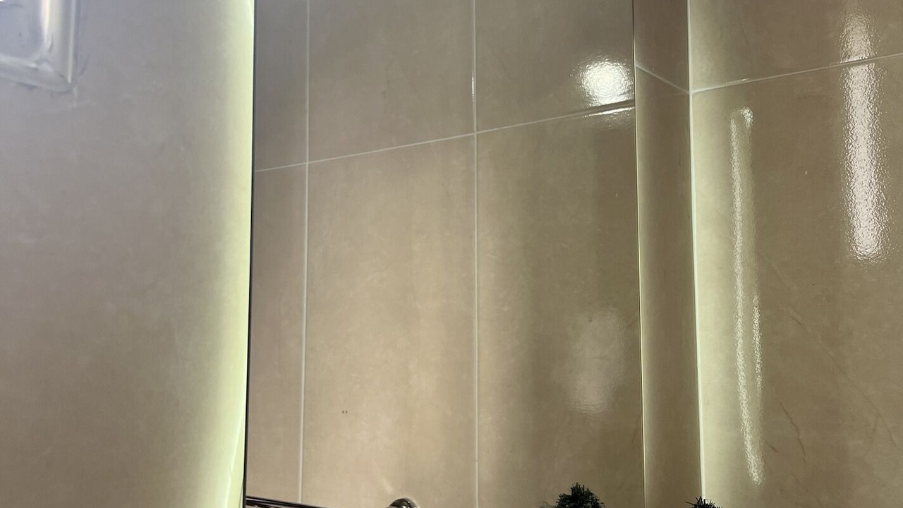 Photo of Bathroom in Pedro Brand