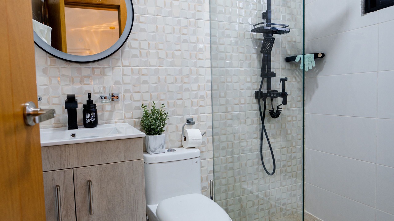 Photo of Bathroom in Llanos de Gurabo I