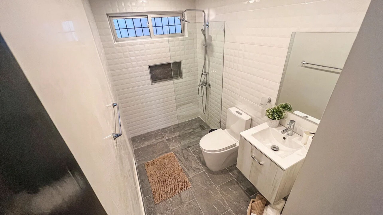 Photo of Bathroom in Yolanda Morales