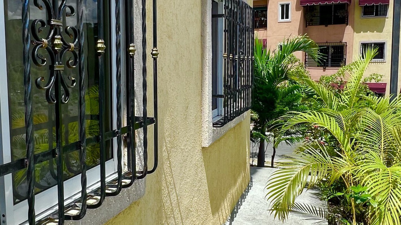 Photo of Outdoor in Pedro Brand