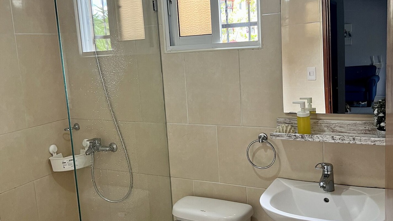 Photo of Bathroom in Pedro Brand