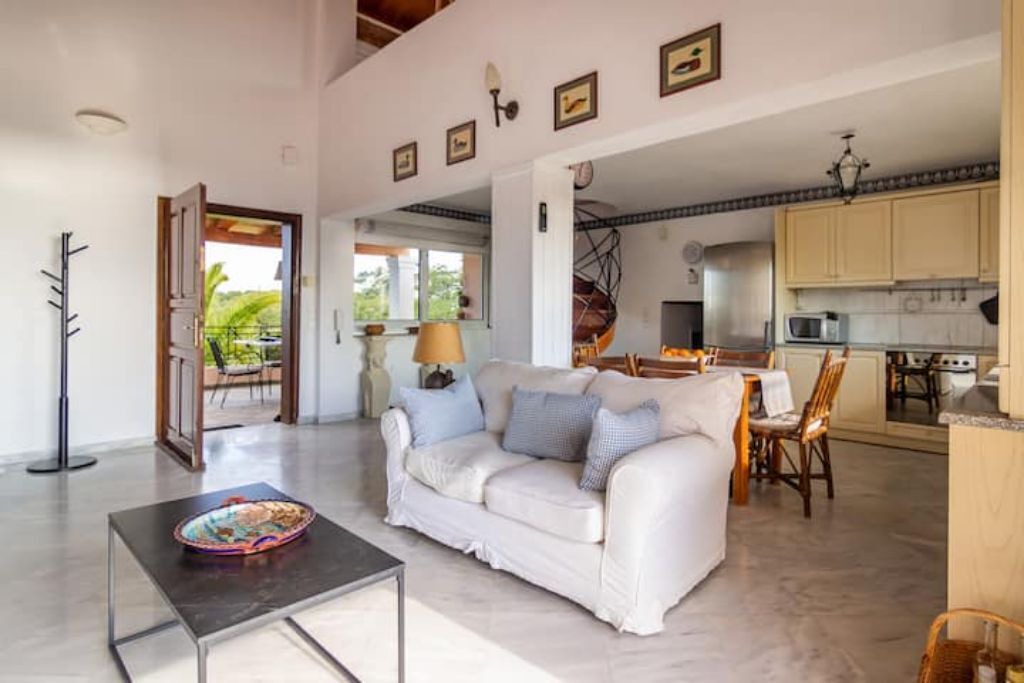 Photo of Livingroom in Agios Emilianos