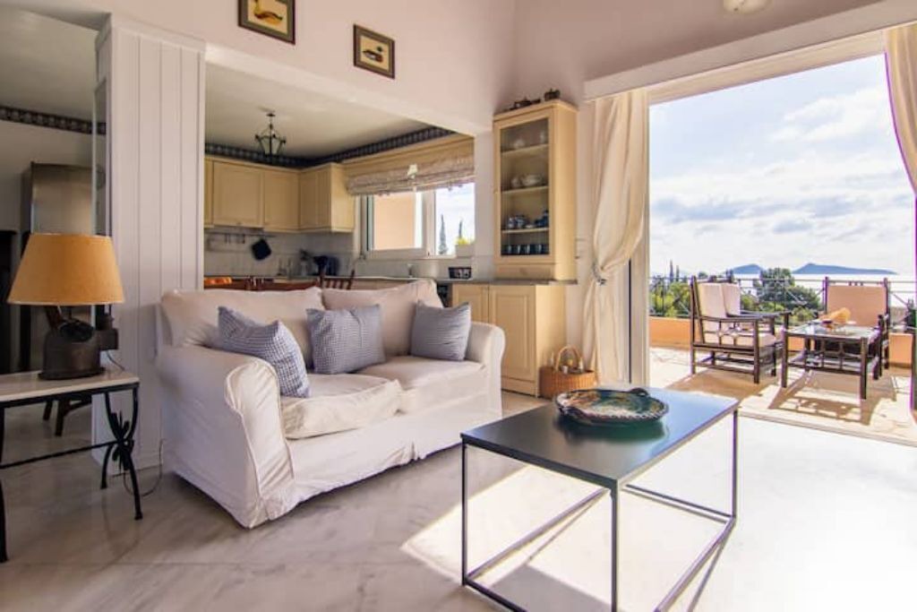 Photo of Livingroom in Agios Emilianos