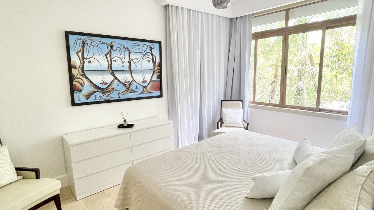 Photo of Bedroom in Los Altos