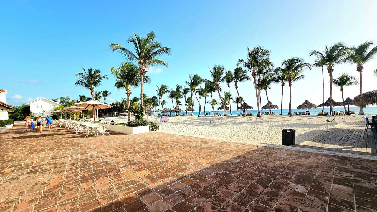 Photo of Others in Dominicus