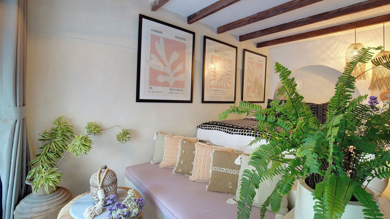 Photo of Bedroom in Drupadi