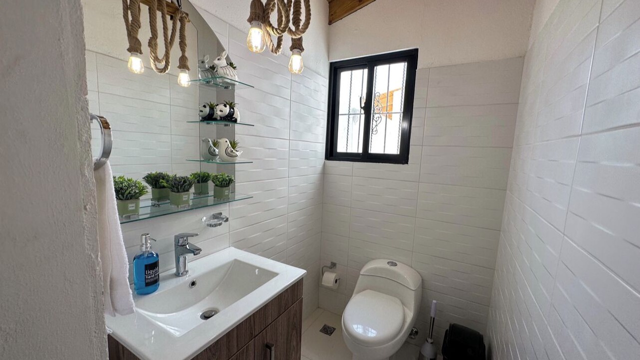 Photo of Bathroom in Llanos de Gurabo I