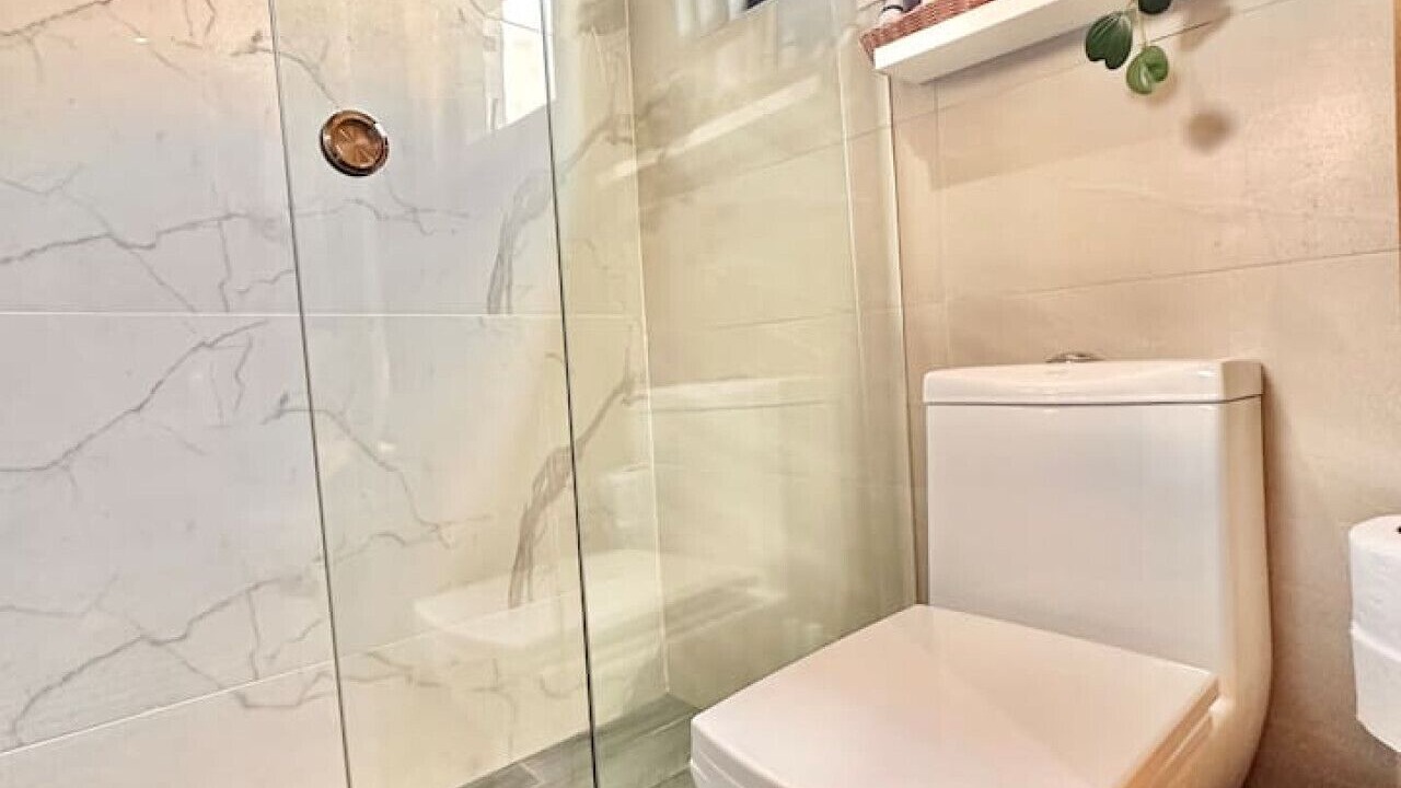 Photo of Bathroom in Yolanda Morales