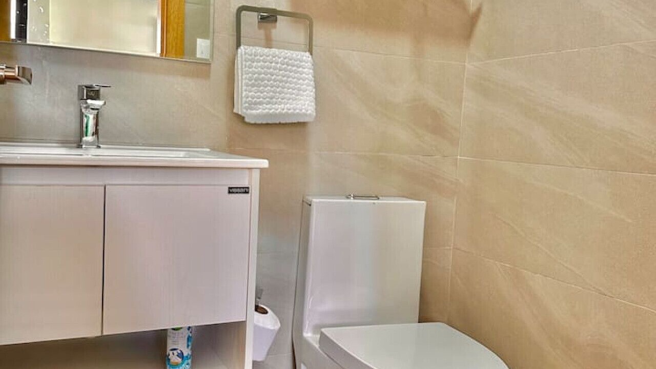 Photo of Bathroom in Yolanda Morales