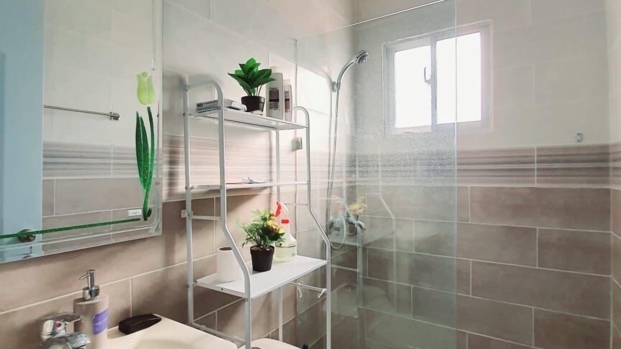 Photo of Bathroom in Veron