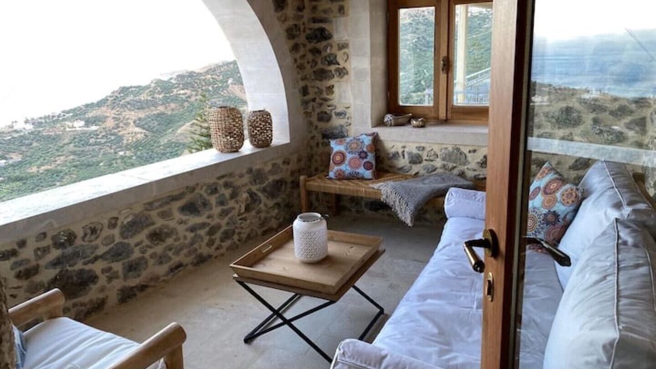 Photo of Livingroom in Mirthios