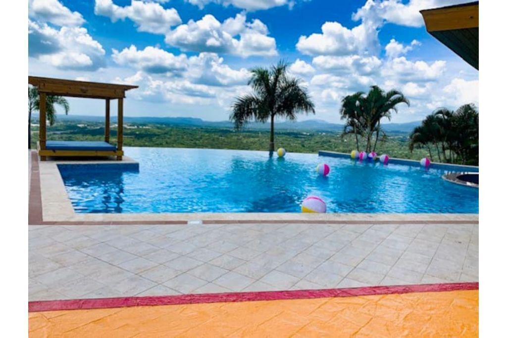 Photo of Outdoor in Pedro Brand