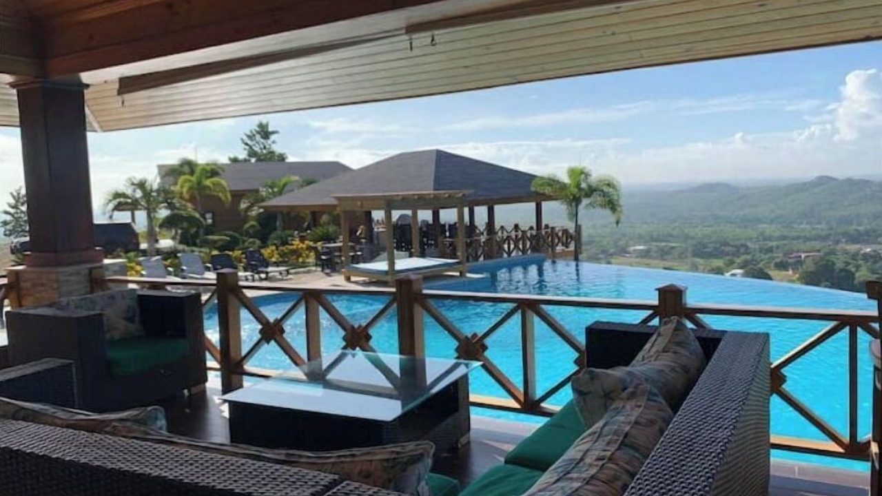 Photo of Outdoor in Pedro Brand