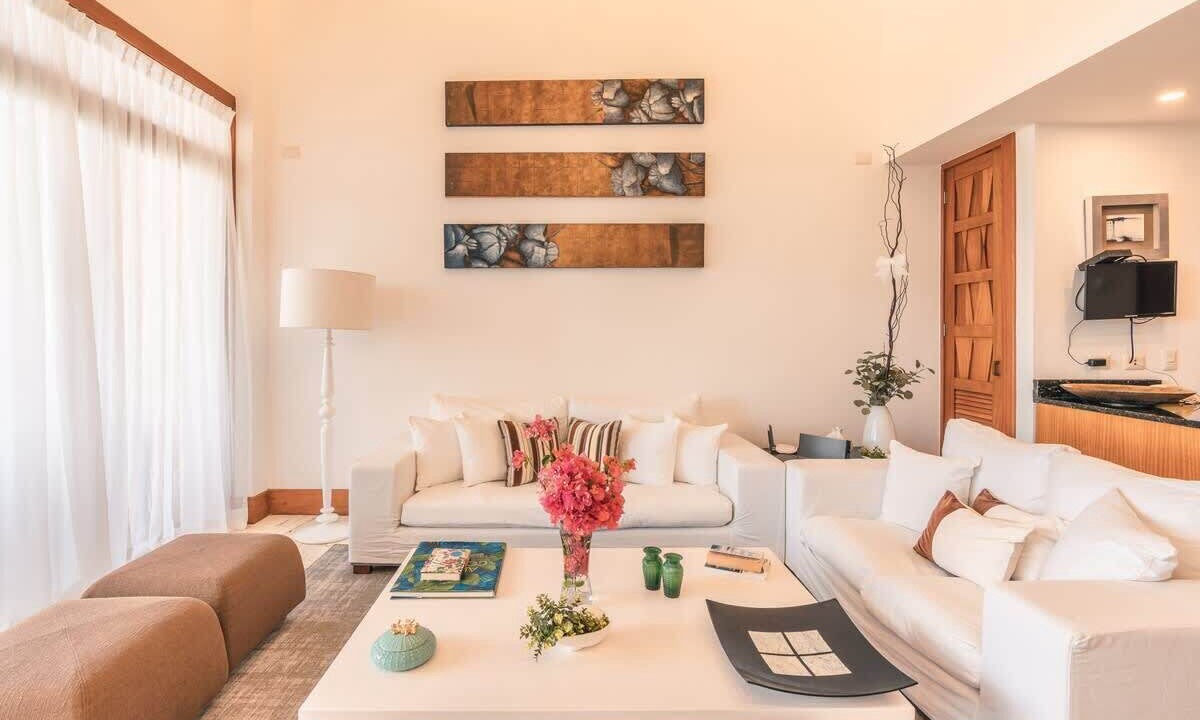 Photo of Livingroom in Los Altos