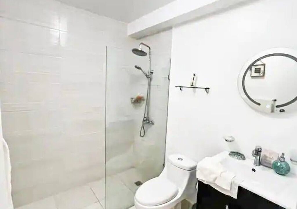 Photo of Bathroom in Evaristo Morales