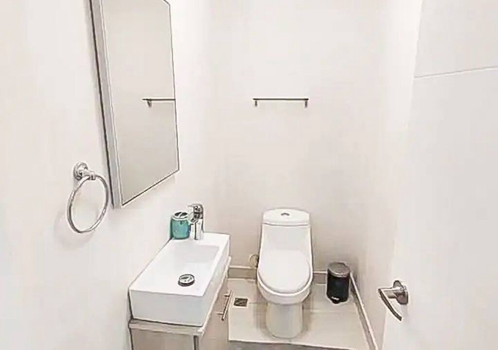 Photo of Bathroom in Evaristo Morales