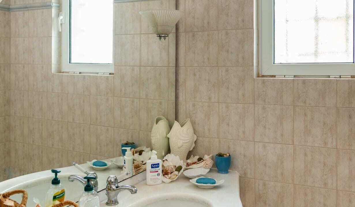 Photo of Bathroom in Porto Rafti