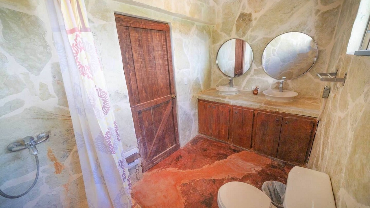 Photo of Bathroom in ProCab