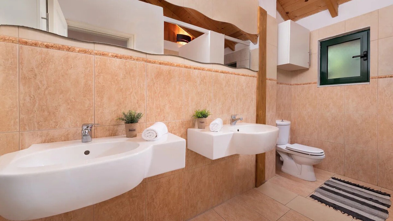 Photo of Bathroom in Kamiros