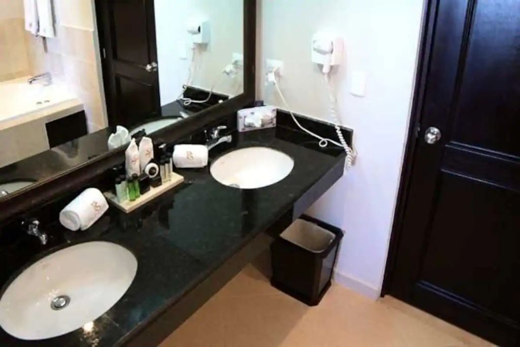 Photo of Bathroom in Los Maestros