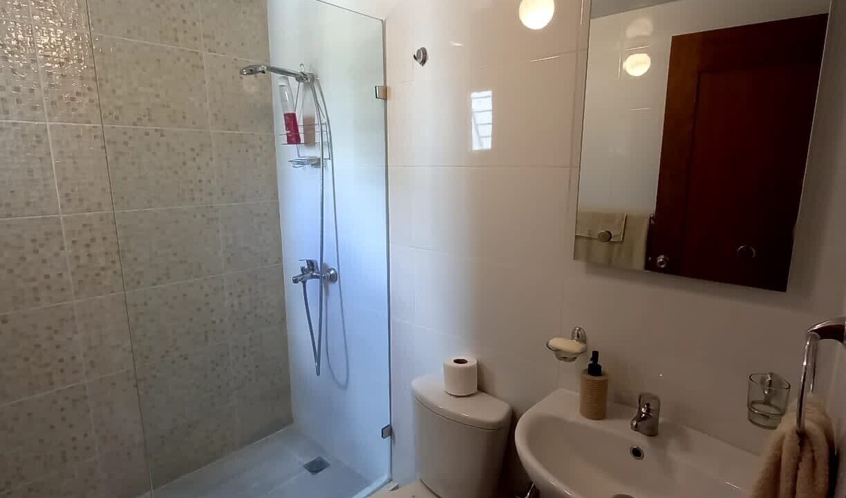 Photo of Bathroom in Llanos de Gurabo I