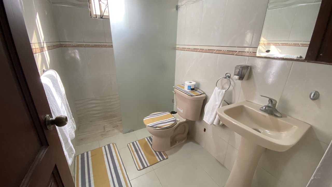 Photo of Bathroom in Guaricano