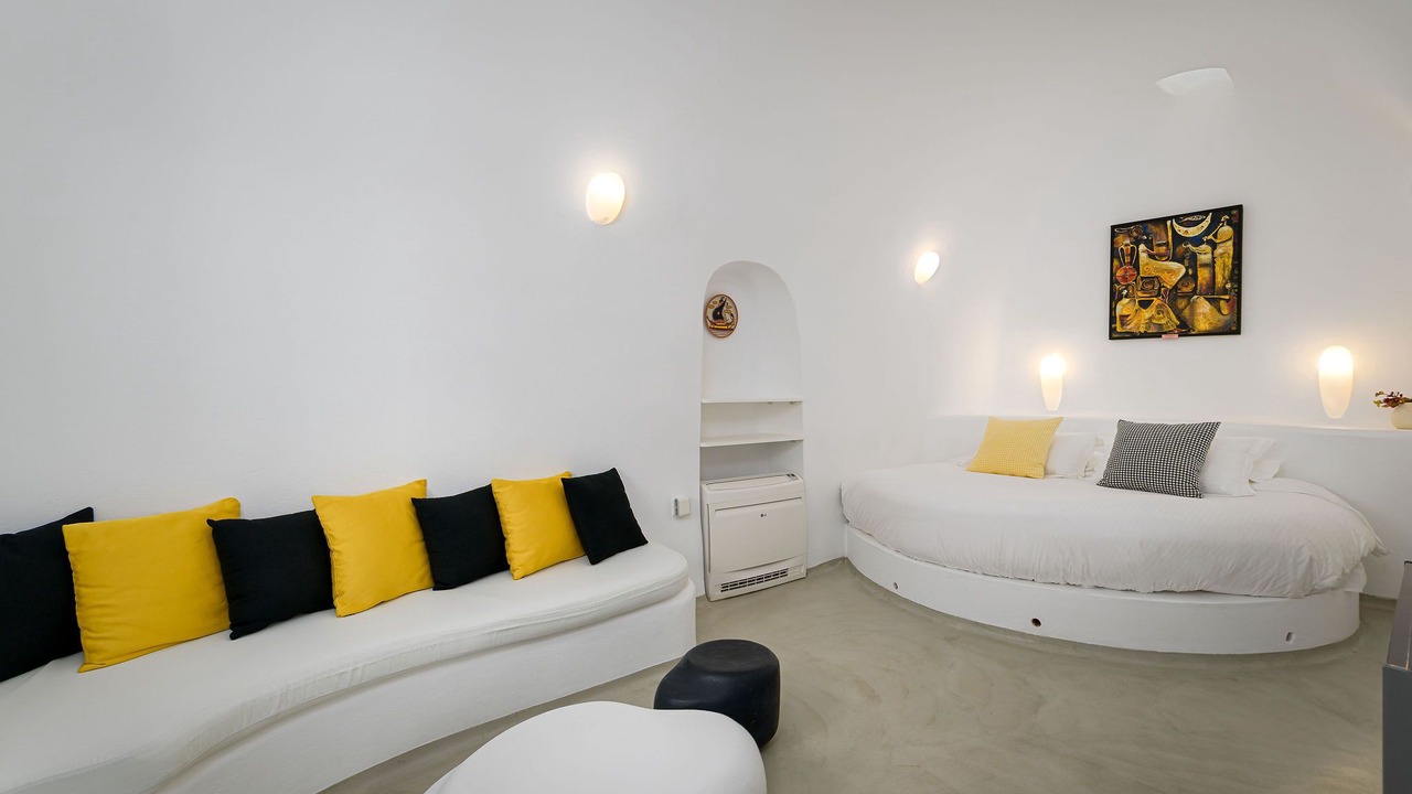 Photo of Bedroom in Fira