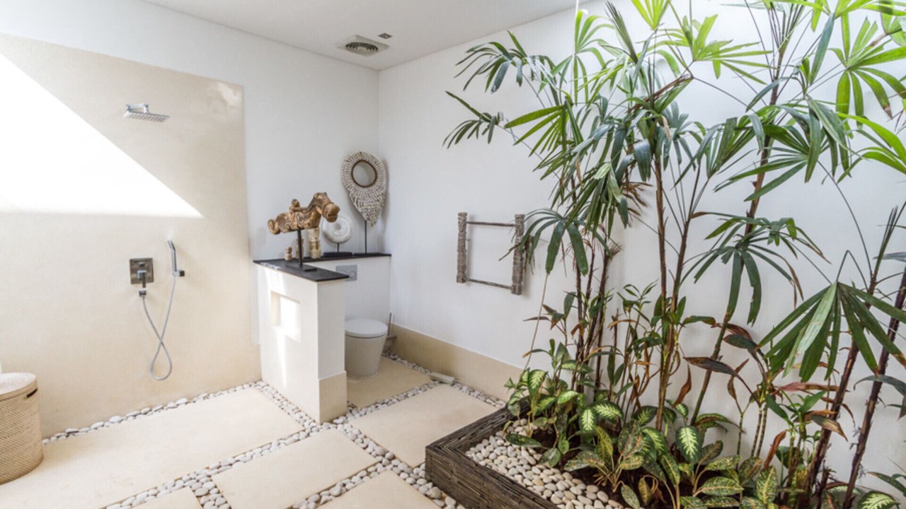 Photo of Bathroom in Laksmana