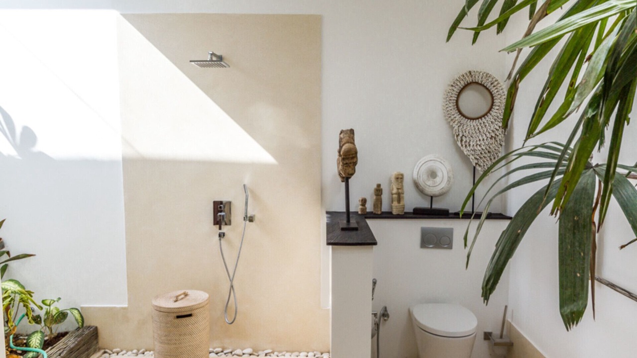 Photo of Bathroom in Laksmana