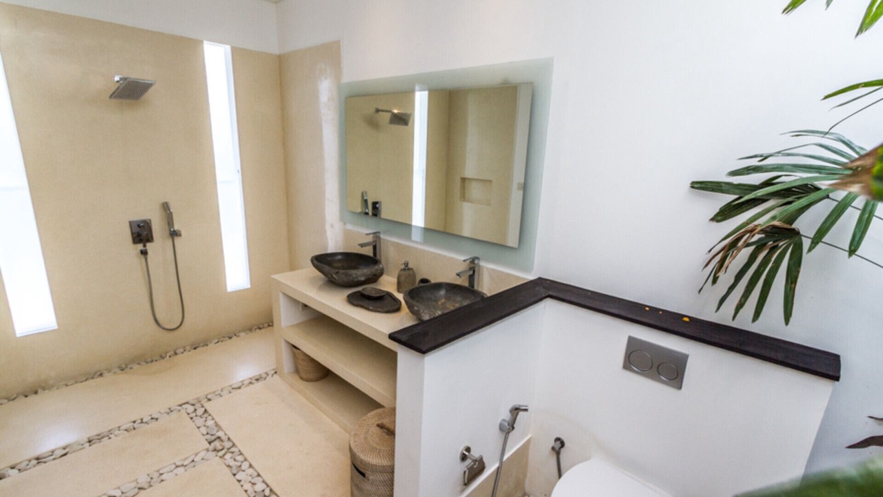 Photo of Bathroom in Laksmana