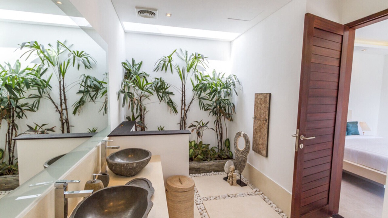 Photo of Bathroom in Laksmana