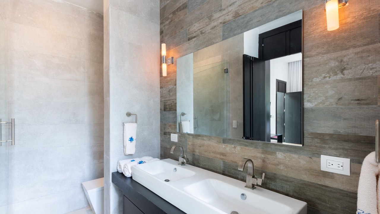 Photo of Bathroom in Portillo