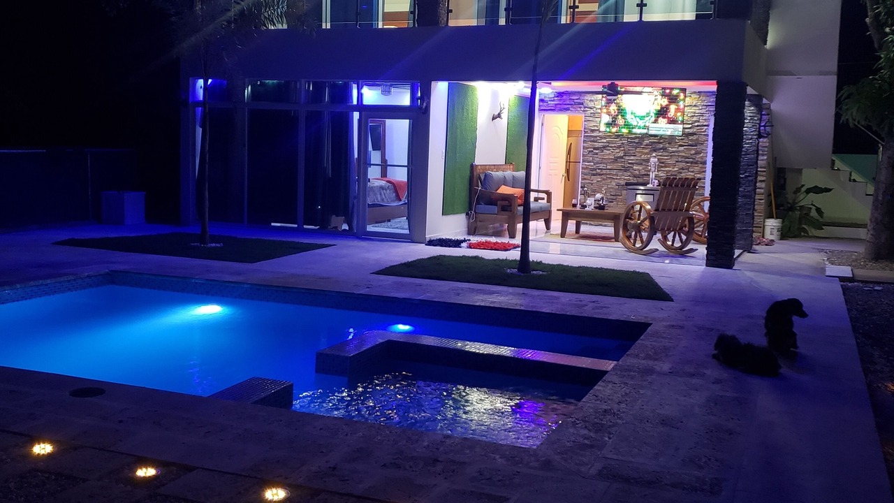 Photo of Outdoor in Janico