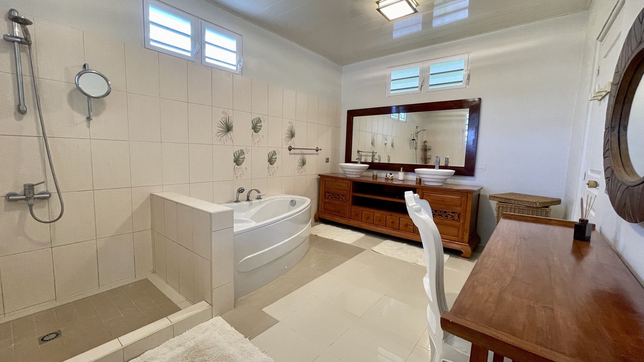 Photo of Bathroom in Vai'anae