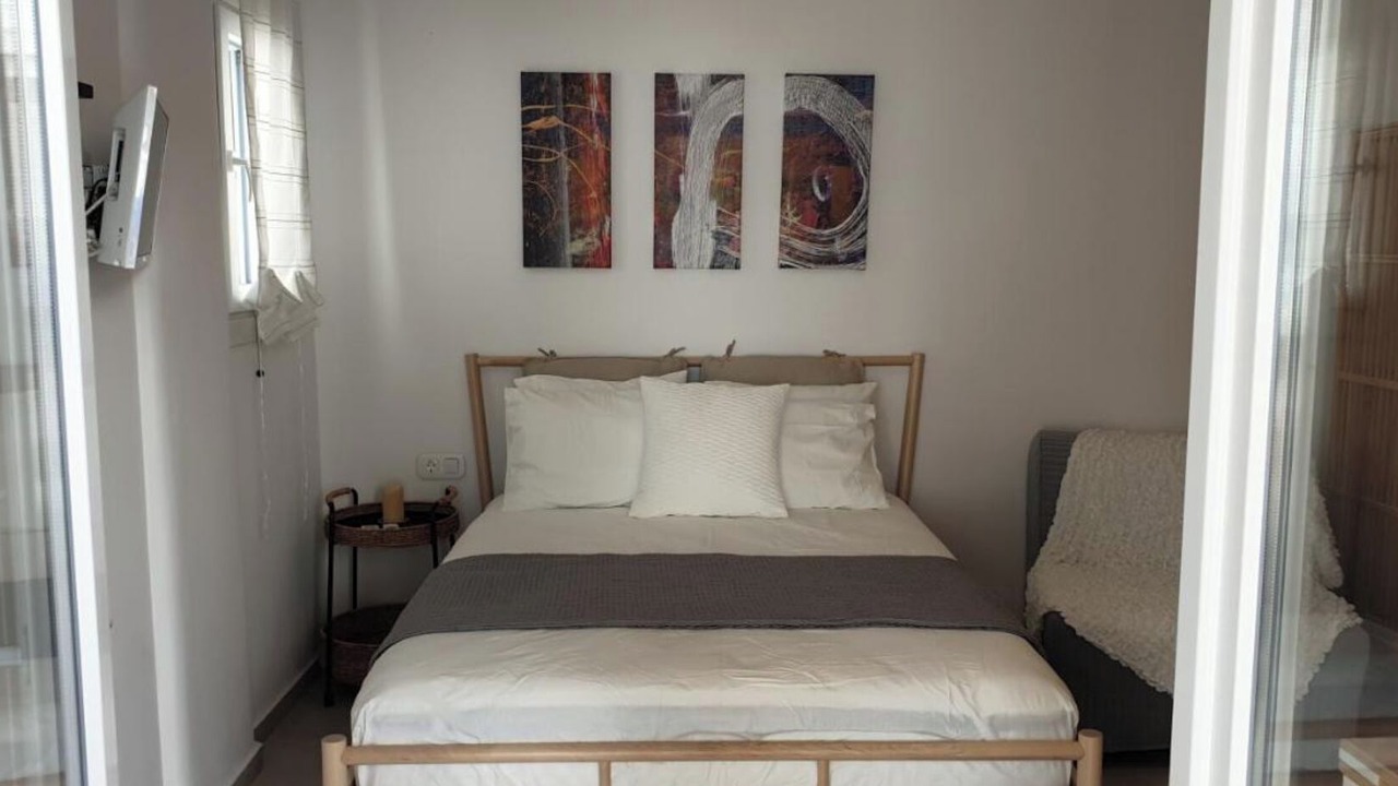 Photo of Bedroom in Platis Gialos