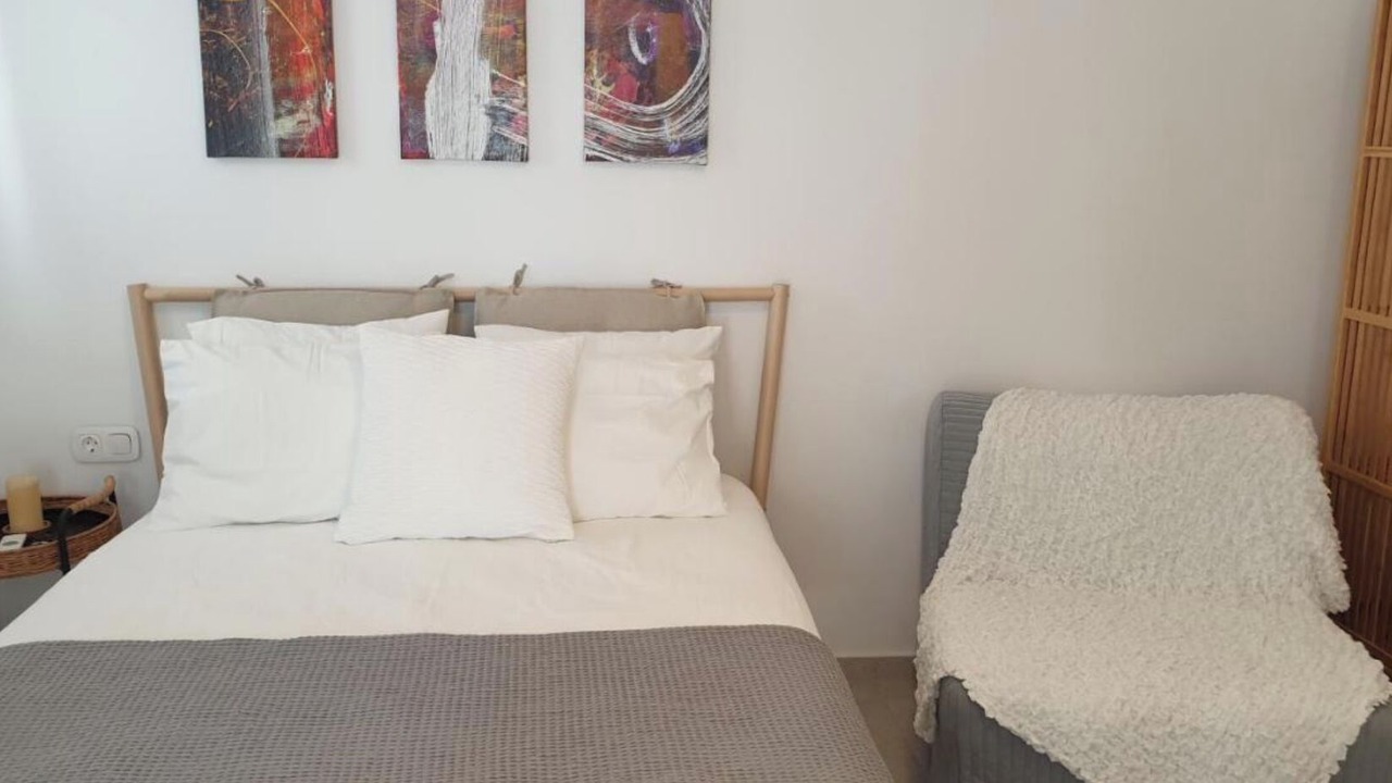 Photo of Bedroom in Platis Gialos