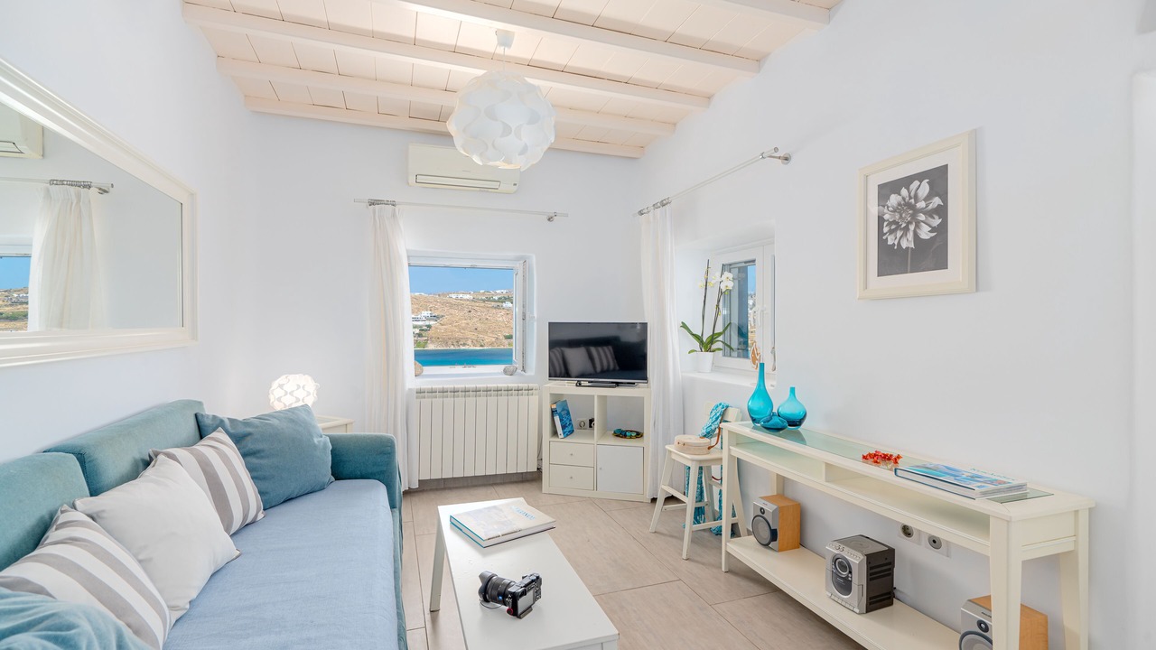 Photo of Livingroom in Ornos